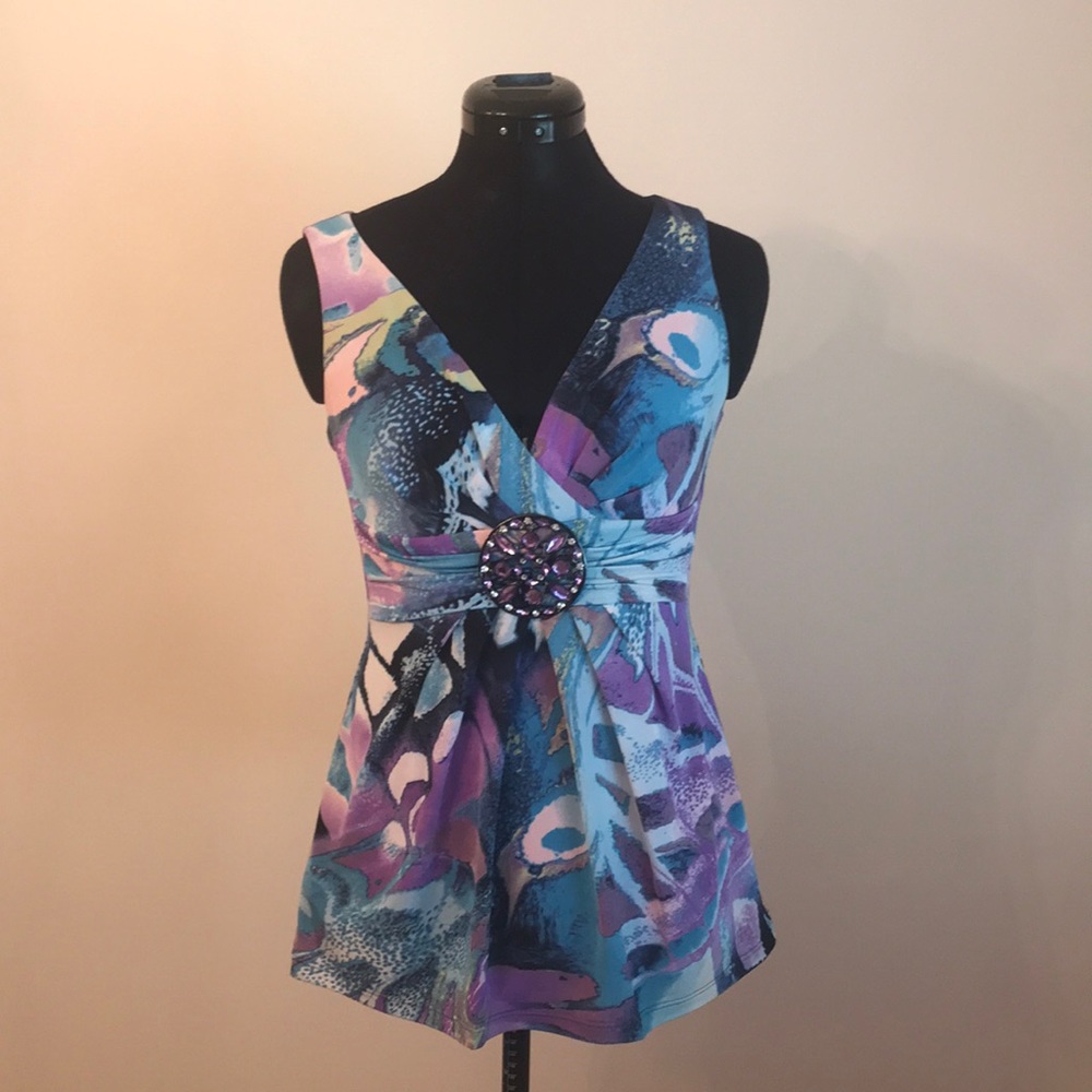 Cache multi colored top